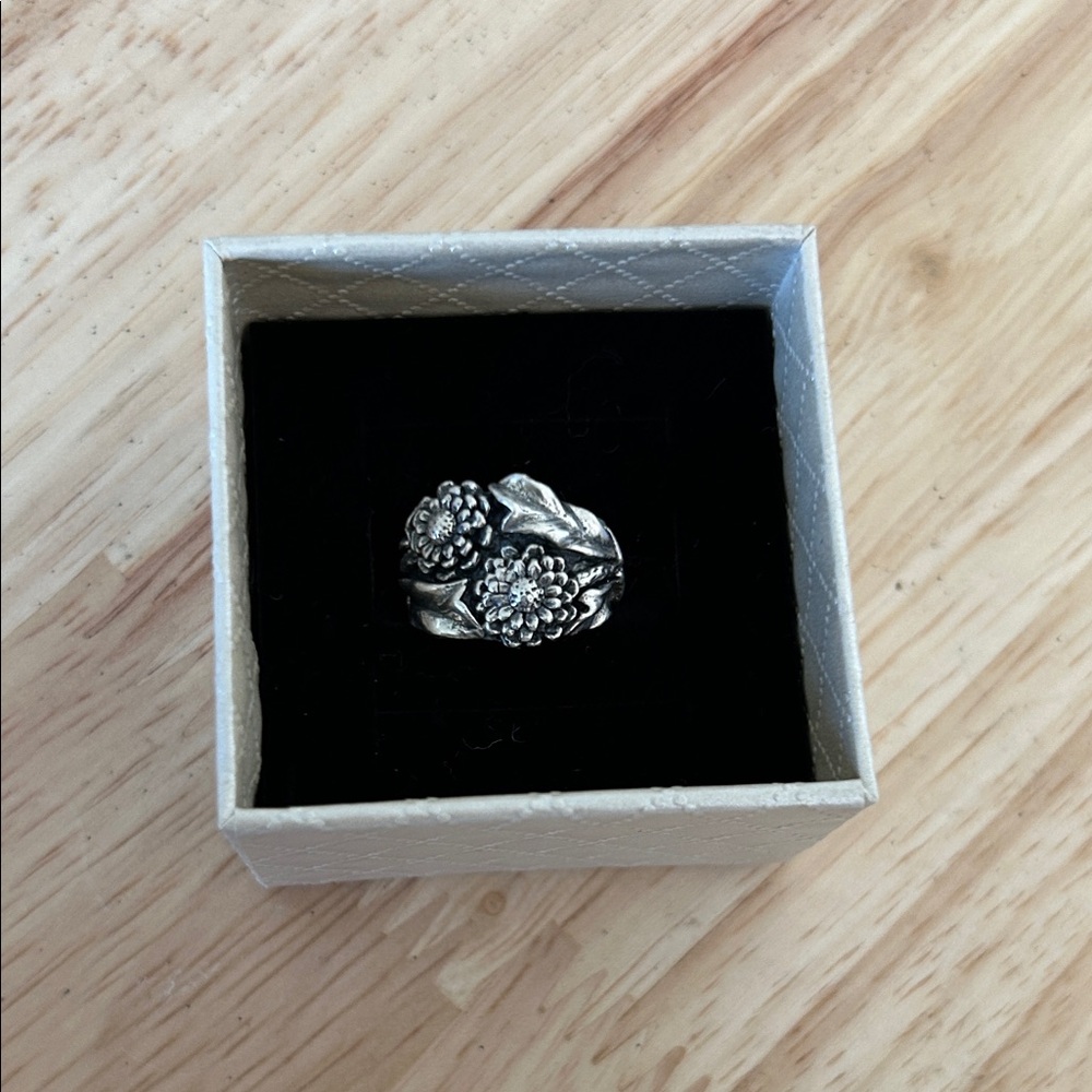 Etah Love Wallflower Ring